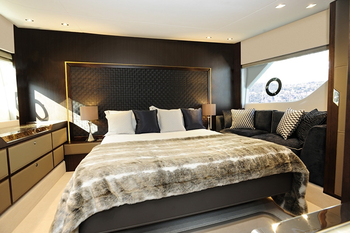 gafencu_new_luxury_motor_yacht_release_2021_fairline_Squadron-53 Image